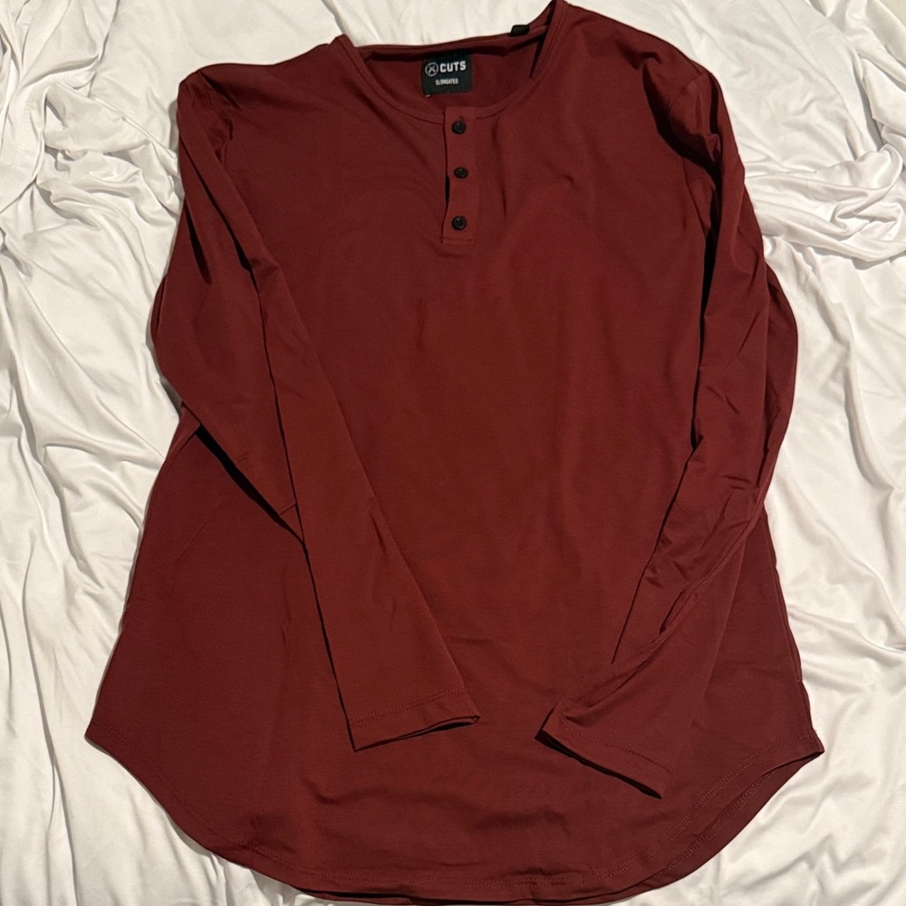 Cuts AO Long sleeve Henley curve-hem